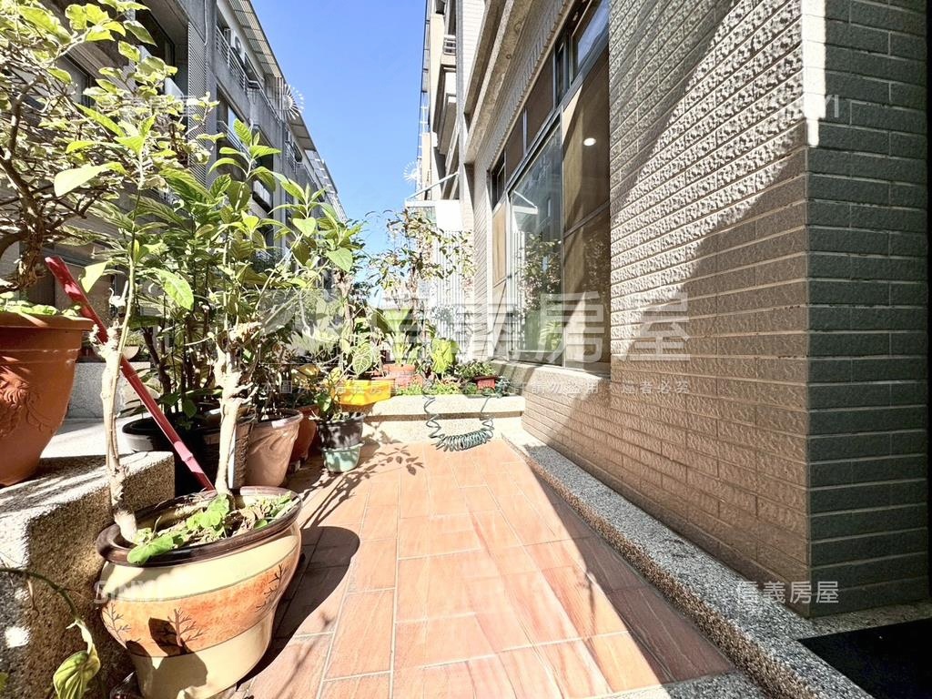 專任！近漢神洲際車位別墅房屋室內格局與周邊環境