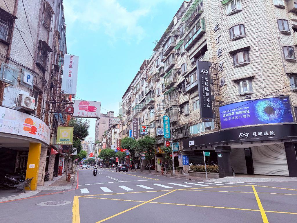 中正路大空間漂亮一樓房屋室內格局與周邊環境