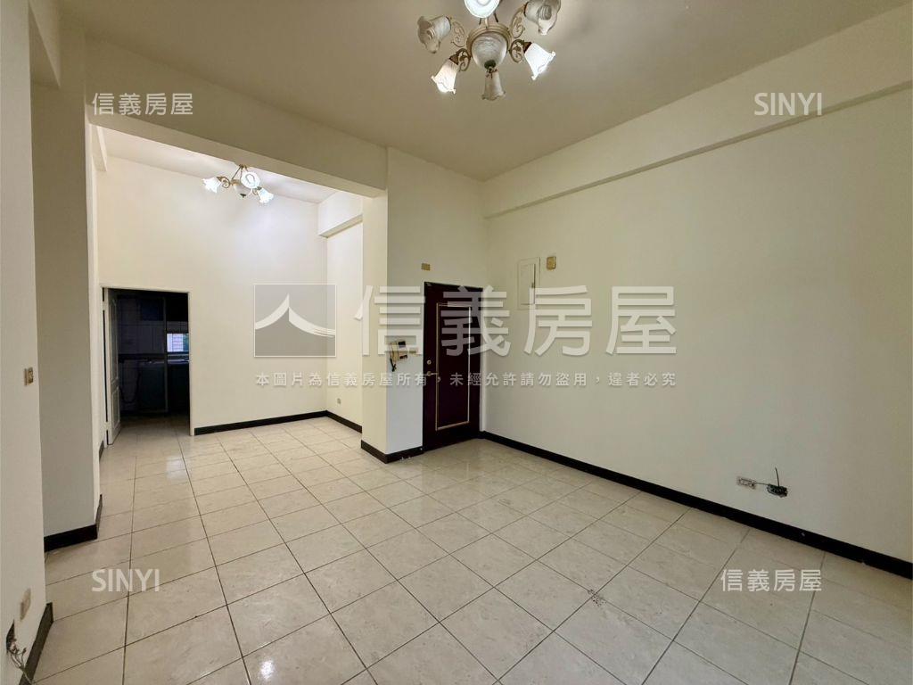 伴吾壯麗山景三房挑高屋房屋室內格局與周邊環境