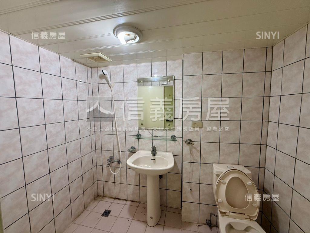 伴吾壯麗山景三房挑高屋房屋室內格局與周邊環境