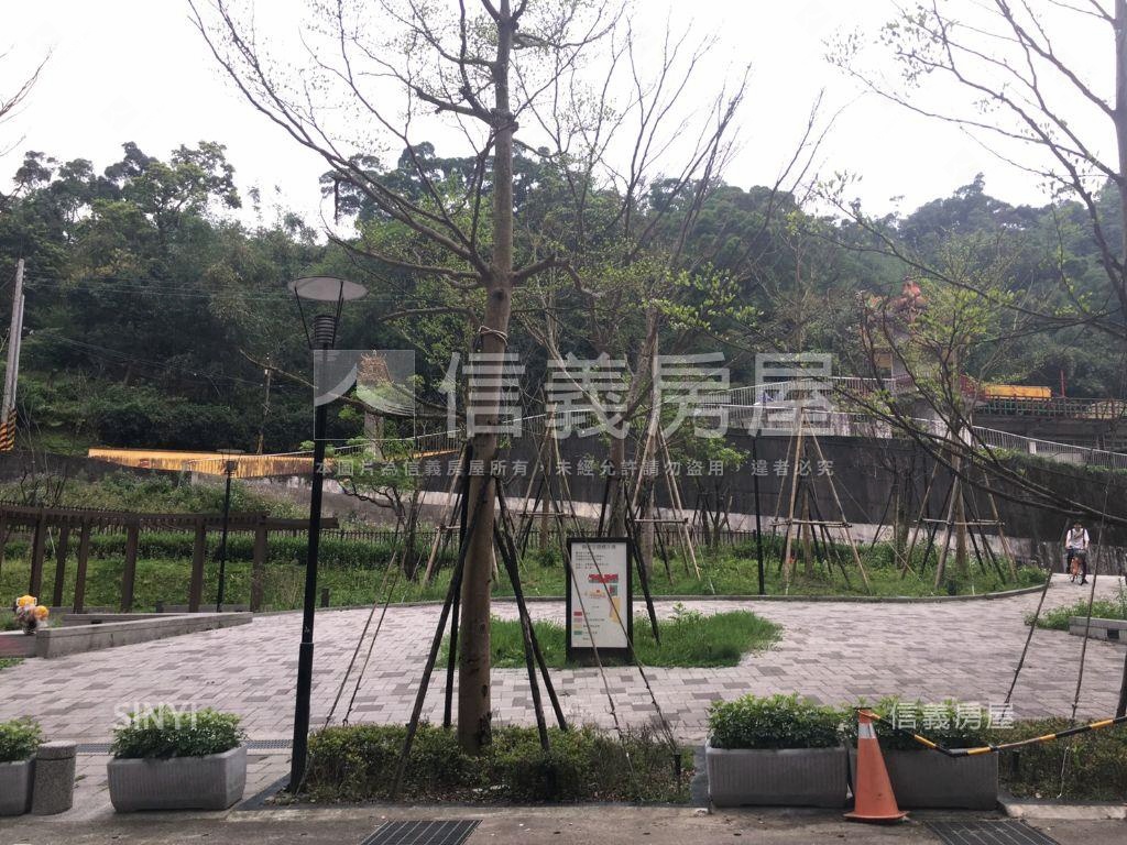 合康雲極面中庭美三房車位房屋室內格局與周邊環境