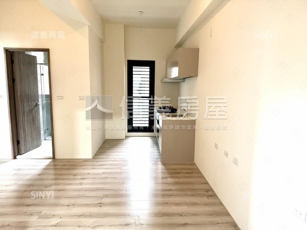 縣府厚居Ｄ２房平面車位房屋室內格局與周邊環境