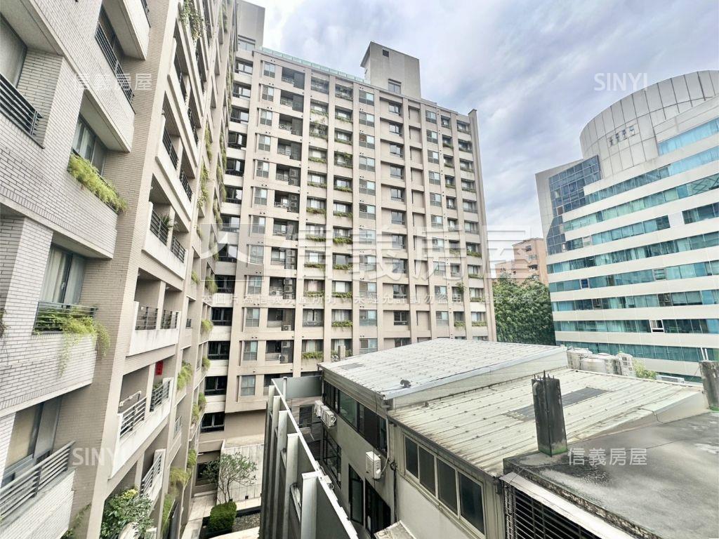 五期近捷運低總價３房平車房屋室內格局與周邊環境