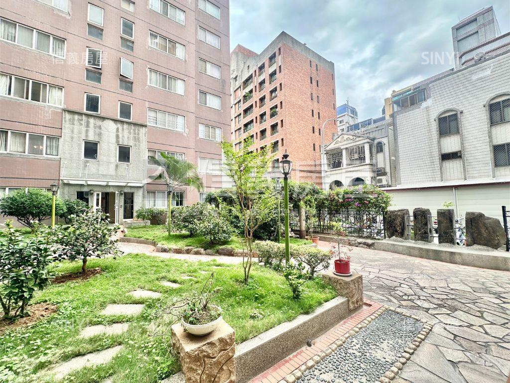 五期近捷運低總價３房平車房屋室內格局與周邊環境