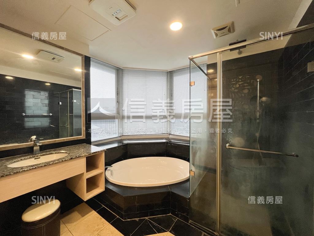 稀有四季之旅高樓美景四房房屋室內格局與周邊環境