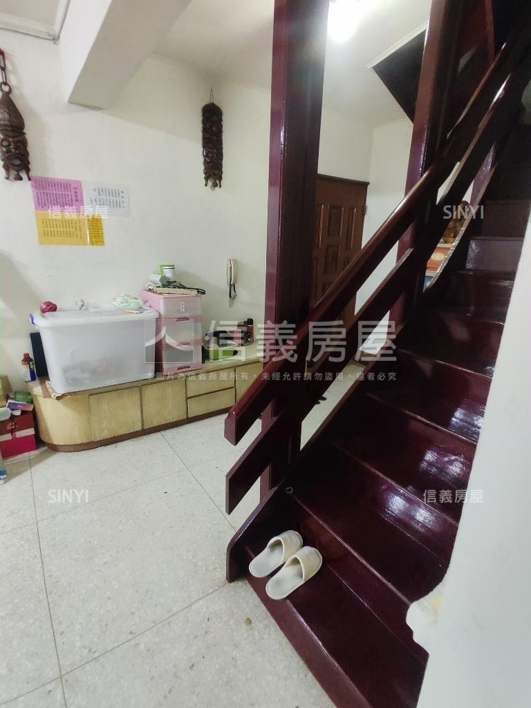 民生頂加公寓房屋室內格局與周邊環境