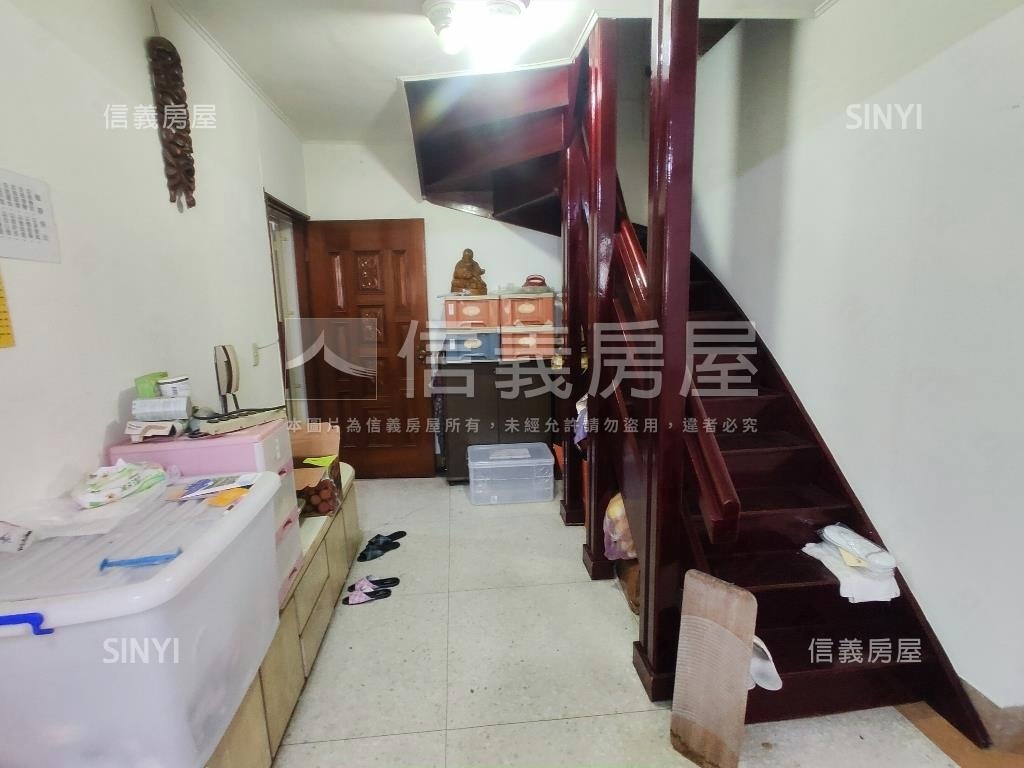 民生頂加公寓房屋室內格局與周邊環境