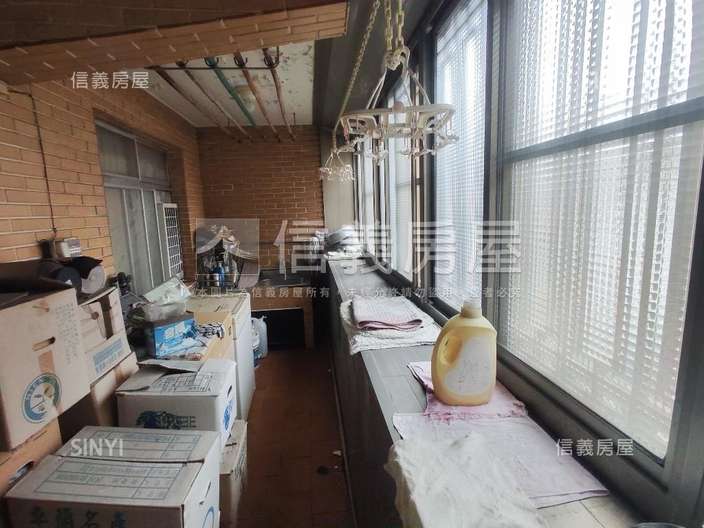 民生頂加公寓房屋室內格局與周邊環境