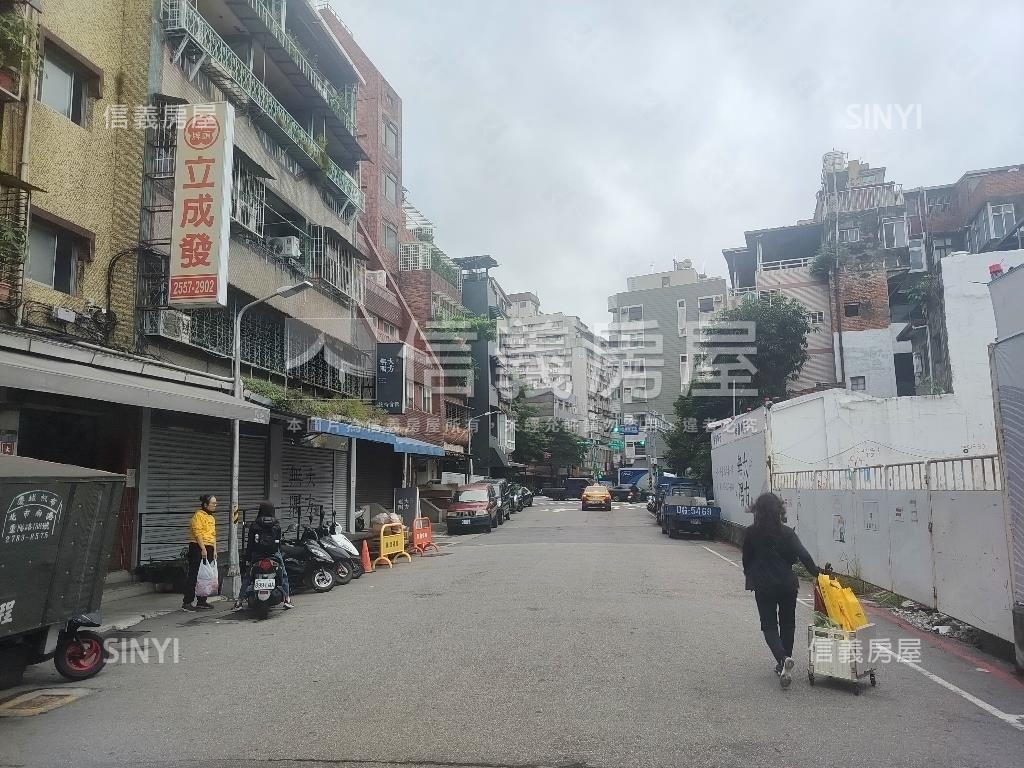 民生頂加公寓房屋室內格局與周邊環境