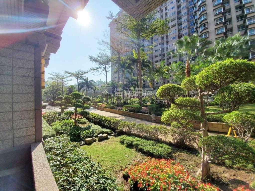 台北灣淡江大橋大戶房屋室內格局與周邊環境