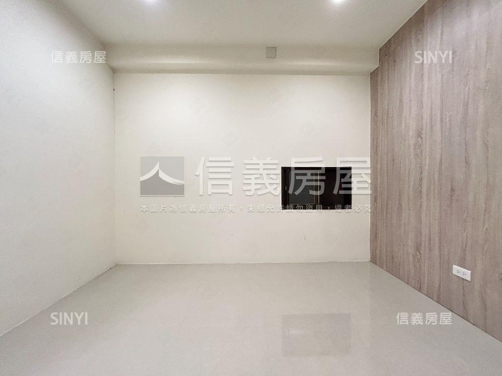 敦化學區微風廣場電梯２房房屋室內格局與周邊環境