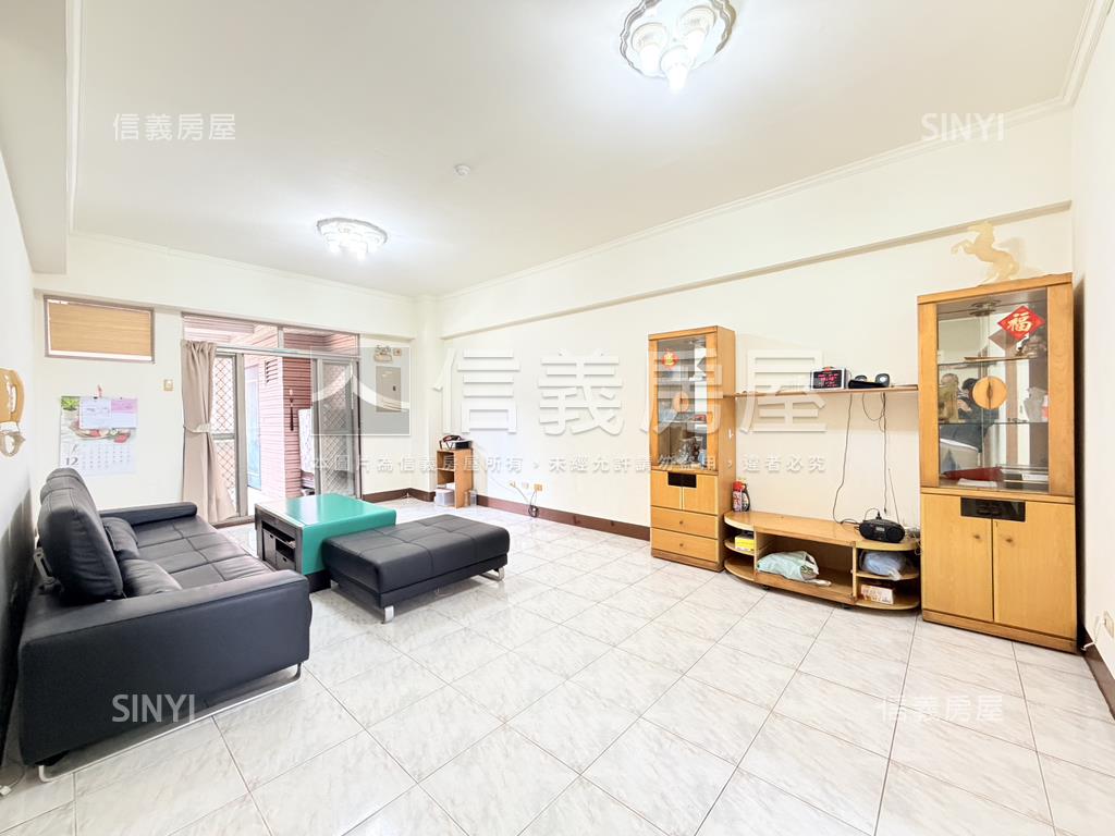 都會公園站方正四房車位房屋室內格局與周邊環境