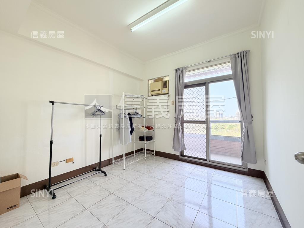 都會公園站方正四房車位房屋室內格局與周邊環境