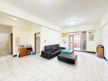 都會公園站方正四房車位