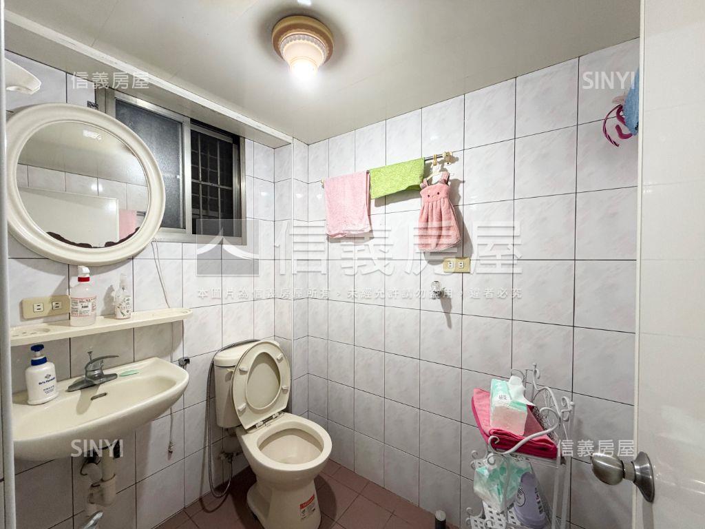 捷運稀有１樓房屋室內格局與周邊環境