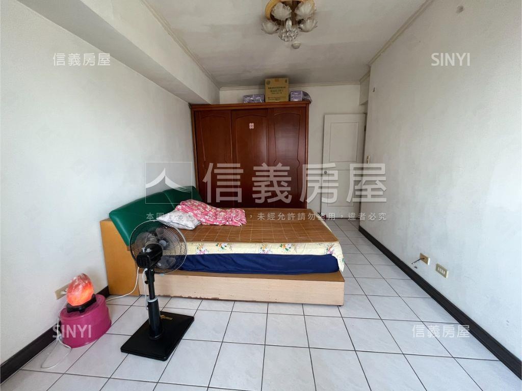 多情巨鎮三房平車房屋室內格局與周邊環境
