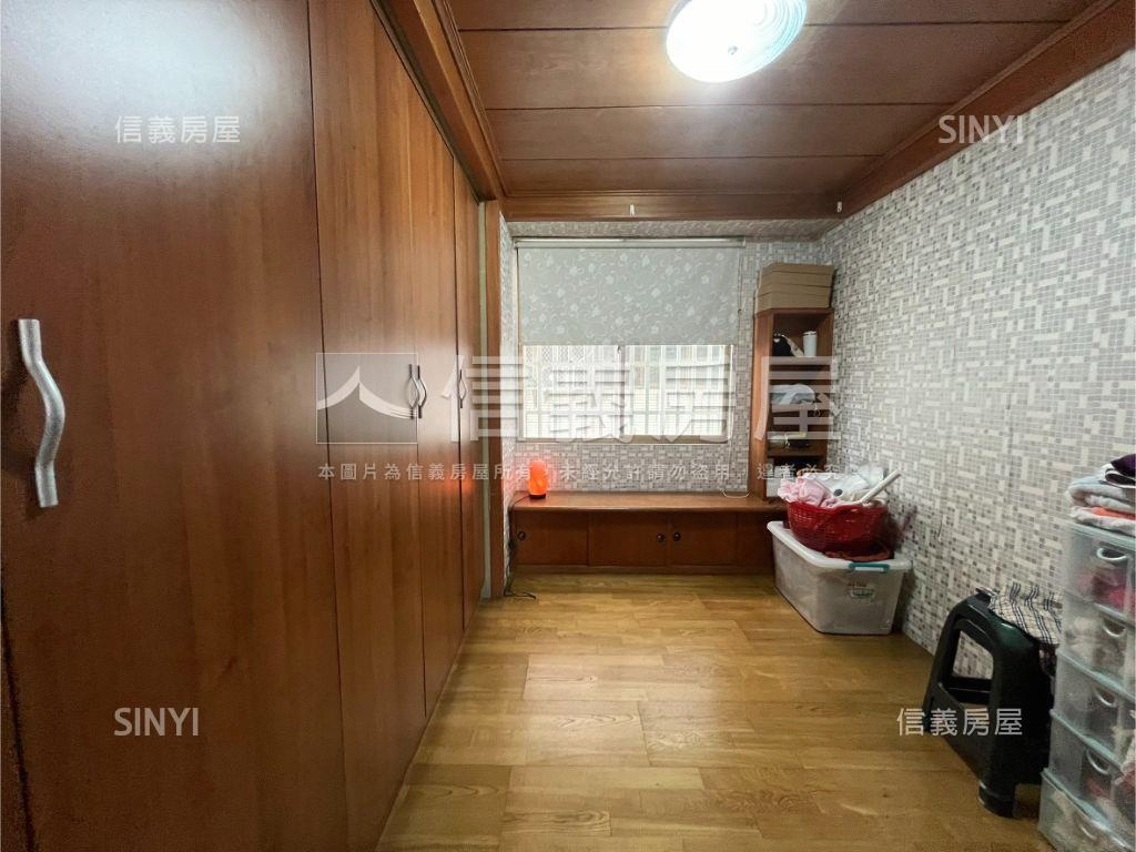 多情巨鎮三房平車房屋室內格局與周邊環境