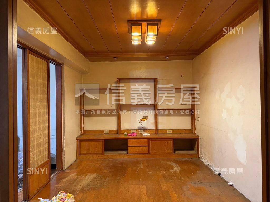 仁壽大空間★公寓頂加房屋室內格局與周邊環境