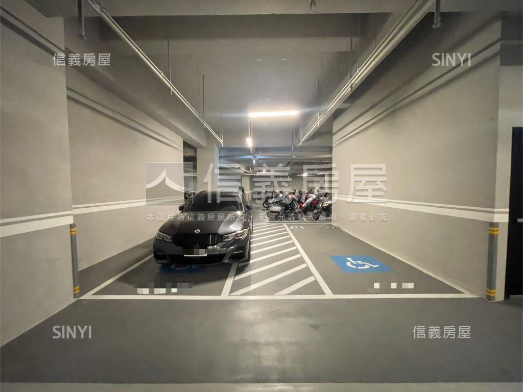 近一中三民路大面寬金角店房屋室內格局與周邊環境