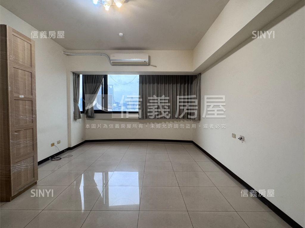 說ＬＡＶＩＥ面國小大四房房屋室內格局與周邊環境