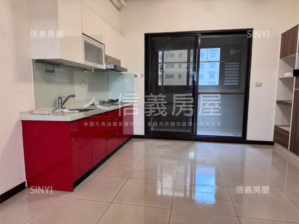 說ＬＡＶＩＥ面國小大四房房屋室內格局與周邊環境