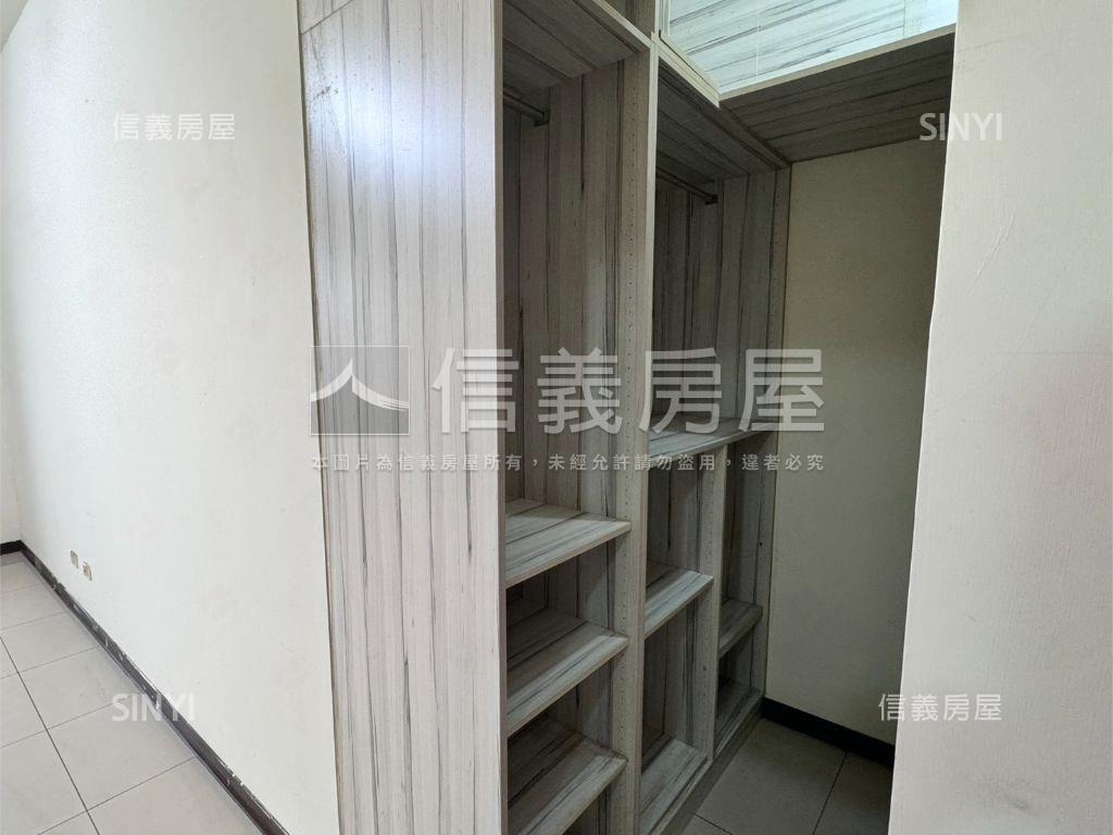 說ＬＡＶＩＥ面國小大四房房屋室內格局與周邊環境