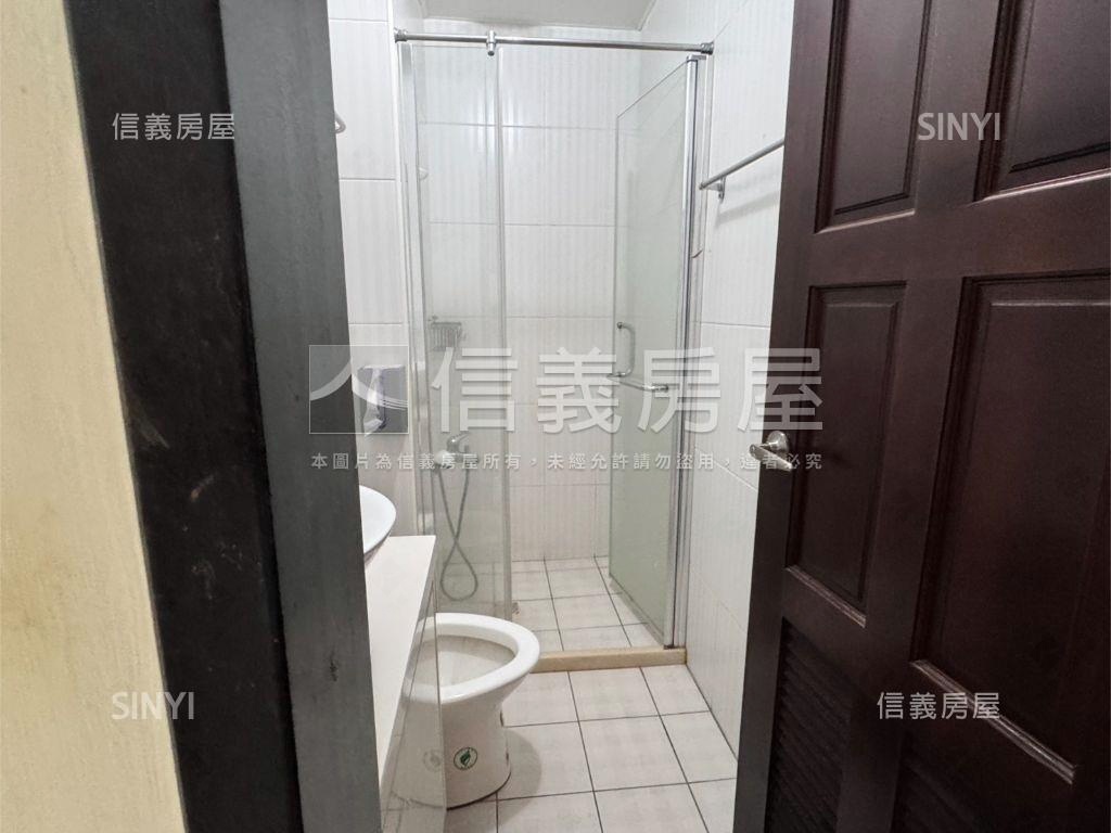 說ＬＡＶＩＥ面國小大四房房屋室內格局與周邊環境