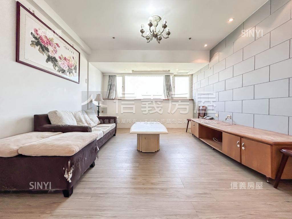 台北水都。河景三房房屋室內格局與周邊環境