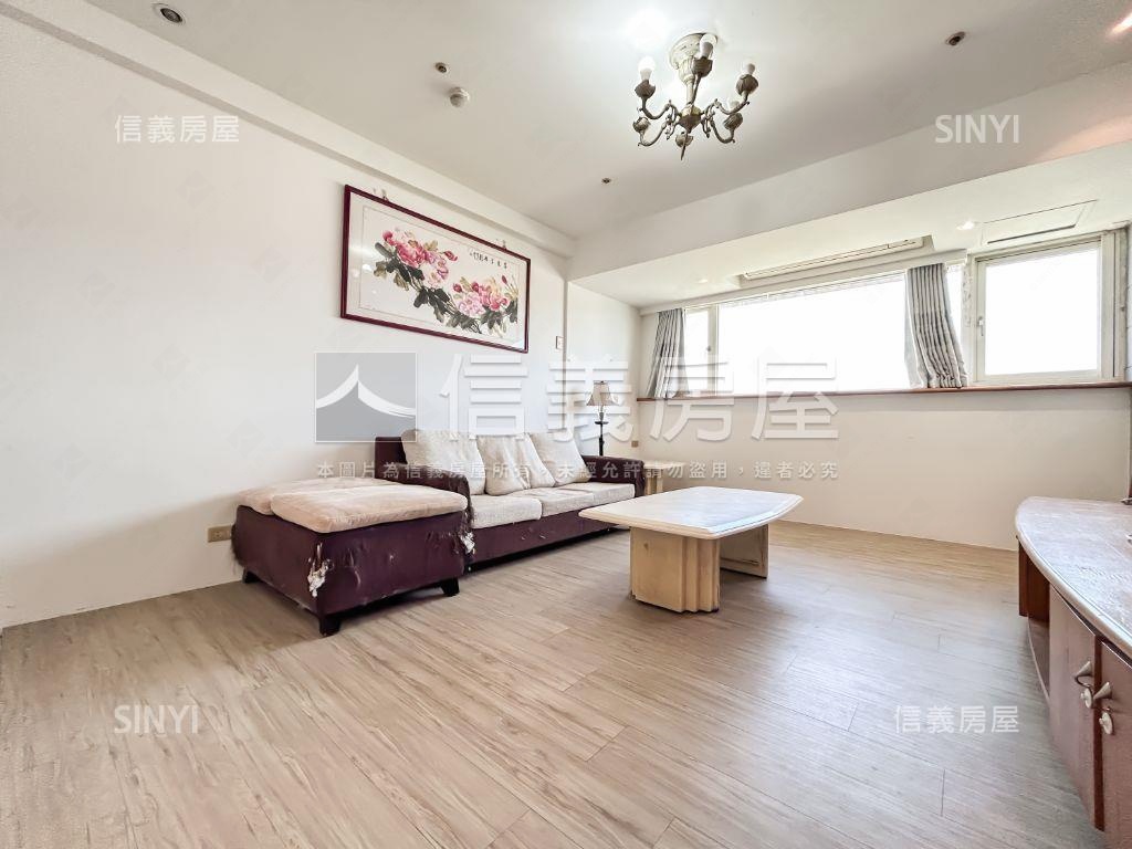 台北水都。河景三房房屋室內格局與周邊環境