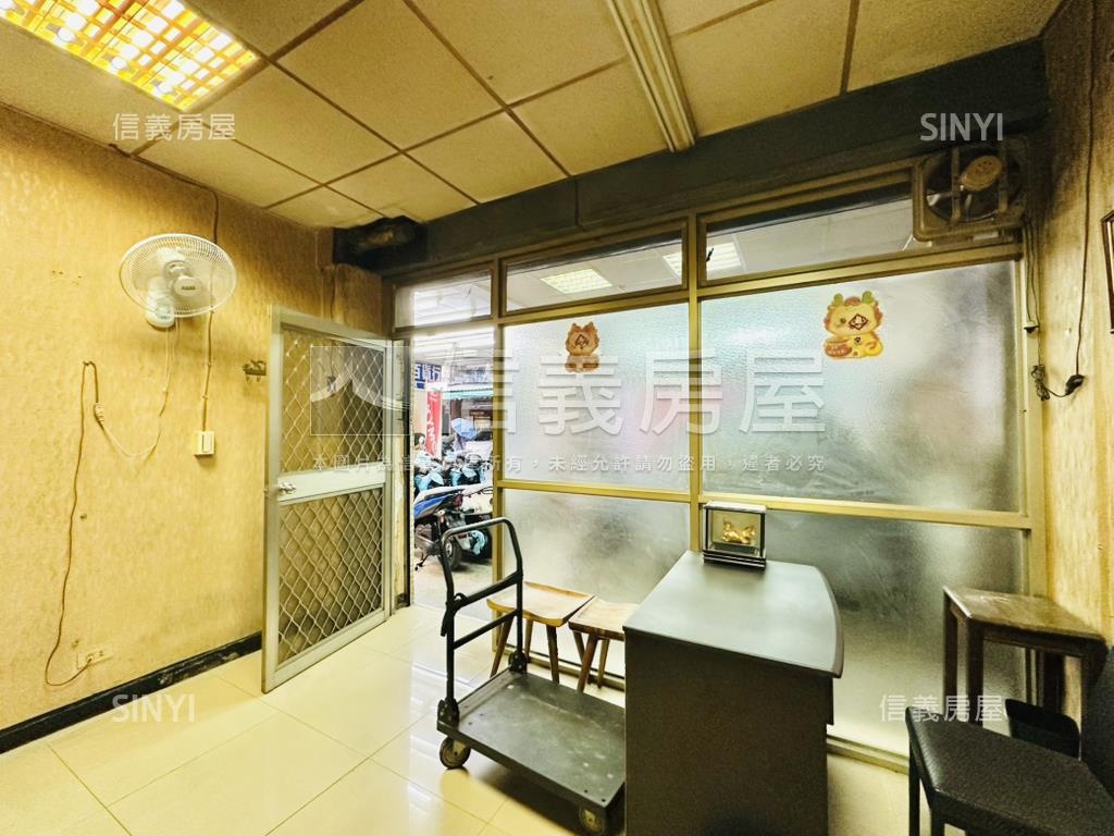 黃昏市場旁１＋２樓店面房屋室內格局與周邊環境