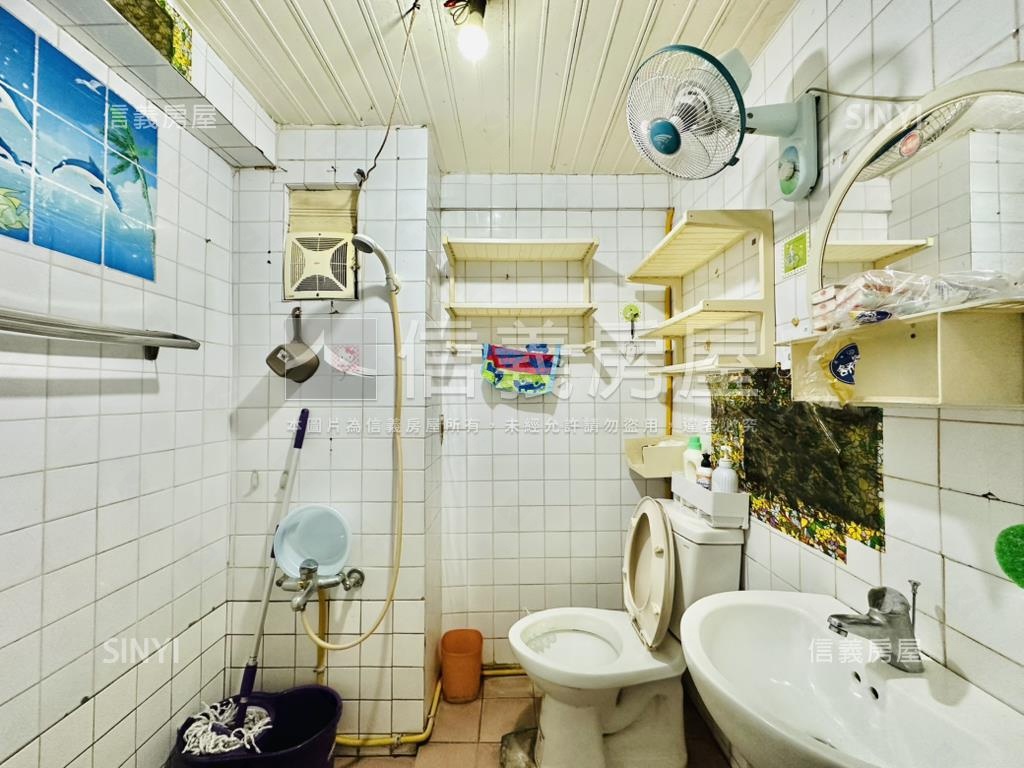 黃昏市場旁１＋２樓店面房屋室內格局與周邊環境