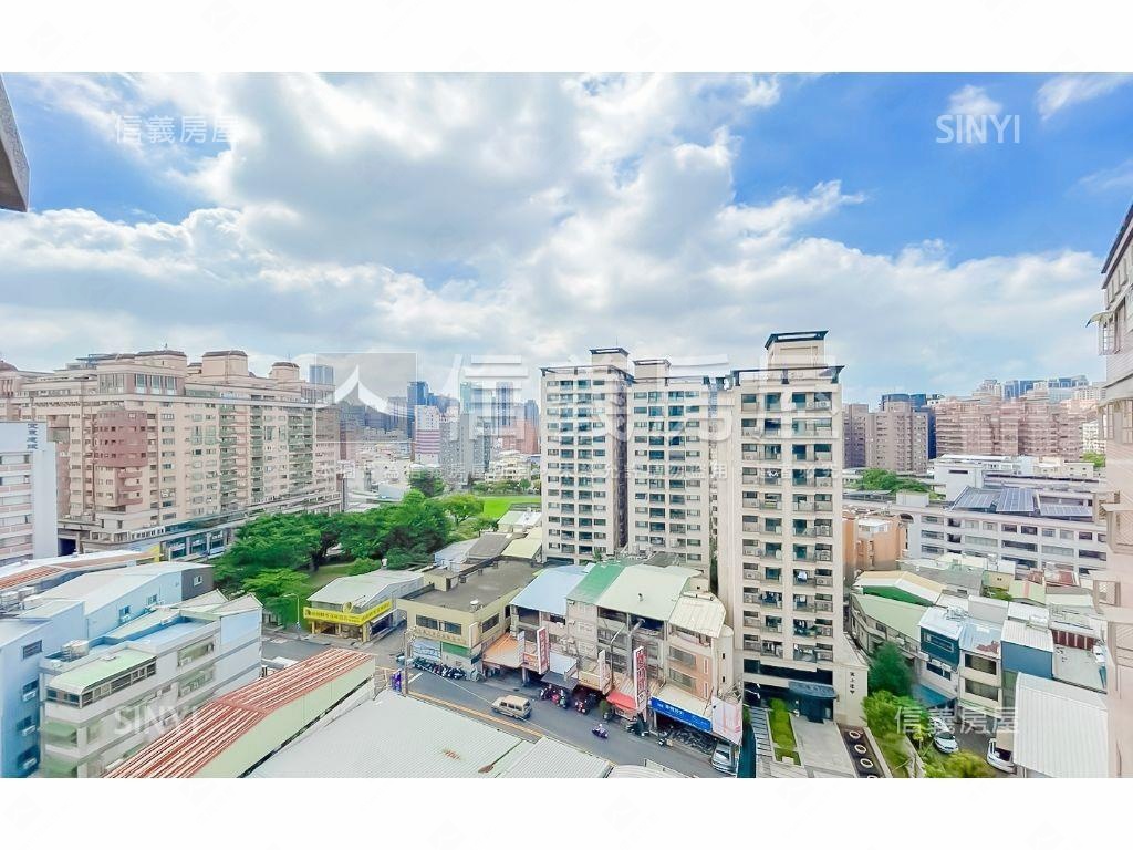 逢甲商圈樓中樓４房雙車位房屋室內格局與周邊環境