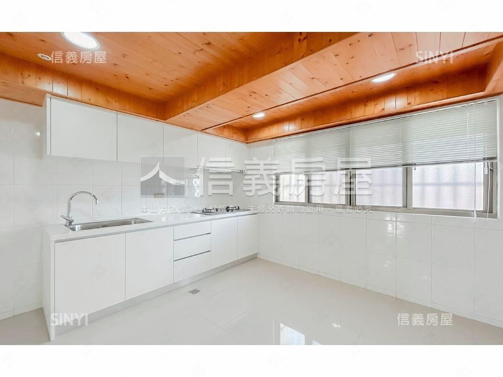 逢甲商圈樓中樓４房雙車位房屋室內格局與周邊環境