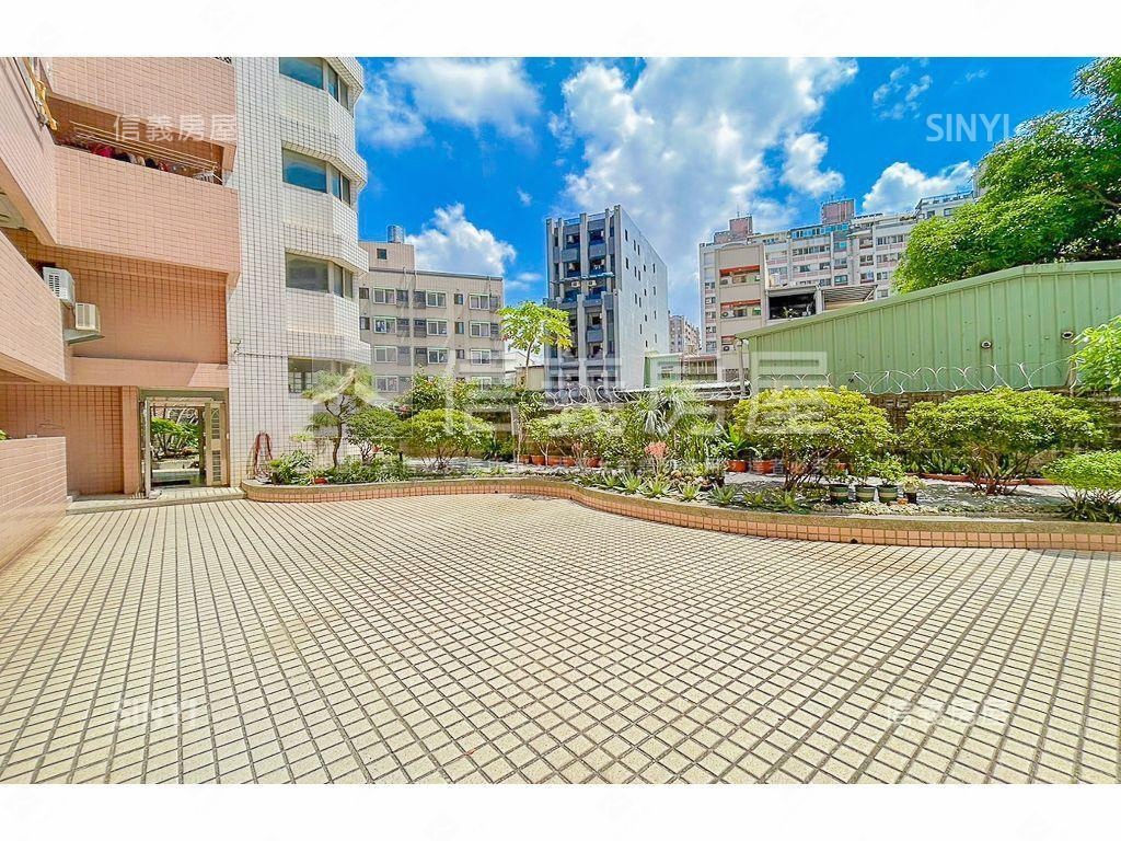 逢甲商圈樓中樓４房雙車位房屋室內格局與周邊環境