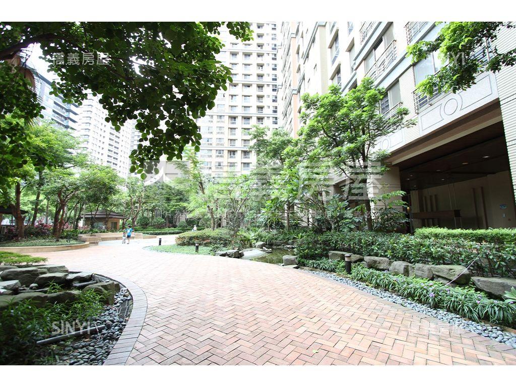 小資首選。四季會館套房房屋室內格局與周邊環境