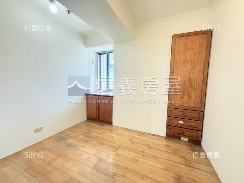 大坪林高樓景觀電梯２房房屋室內格局與周邊環境