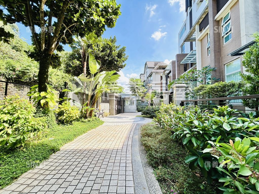 ☆上隱◆深宅大院四房車位房屋室內格局與周邊環境