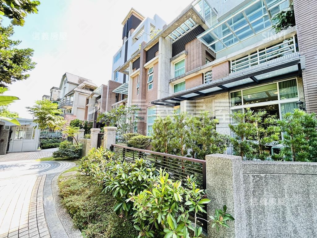 ☆上隱◆深宅大院四房車位房屋室內格局與周邊環境