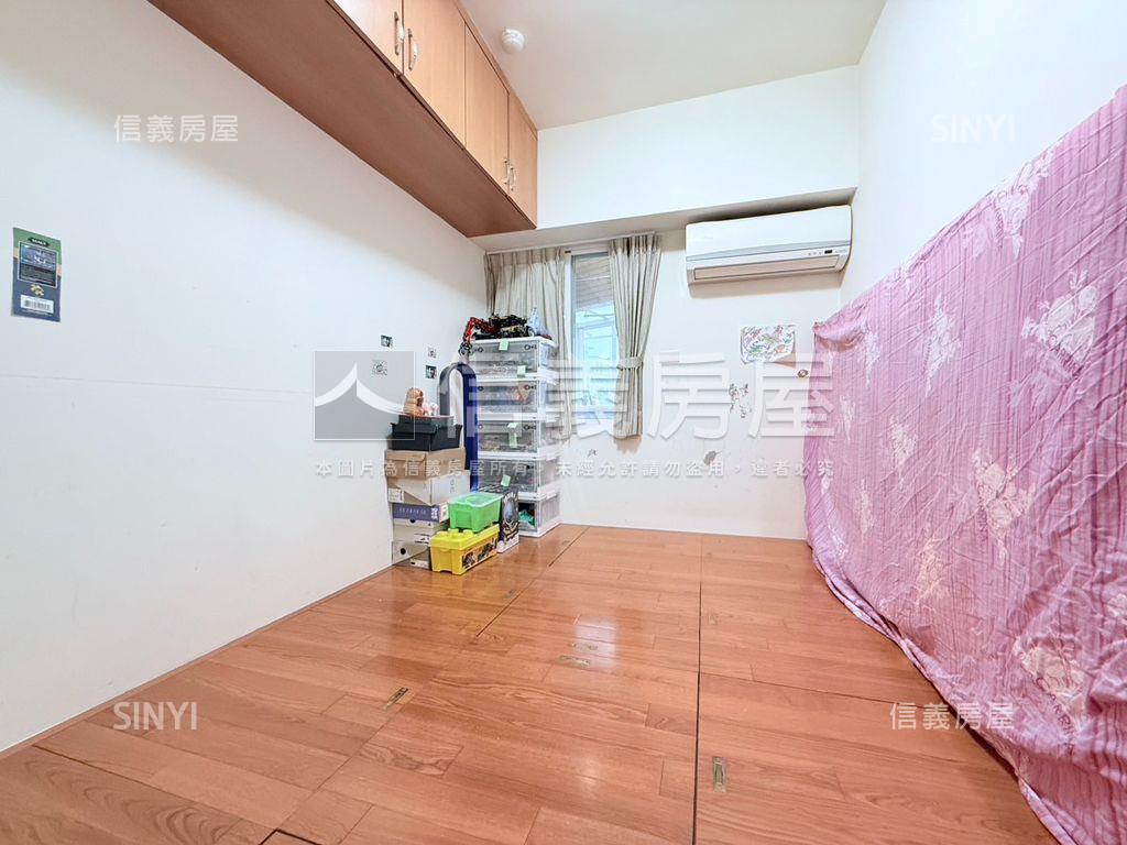捷運邊間綠景兩房房屋室內格局與周邊環境