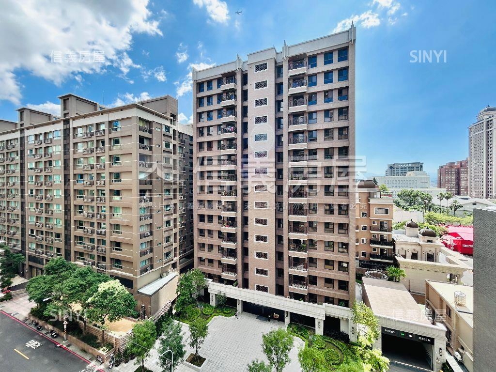 專任竹城上越３房車位房屋室內格局與周邊環境