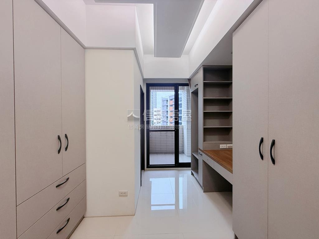 復興路彰銀旁震後透天房屋室內格局與周邊環境