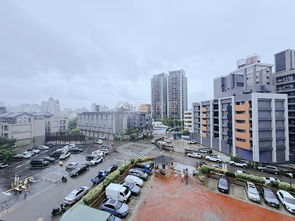 復興路彰銀旁震後透天房屋室內格局與周邊環境