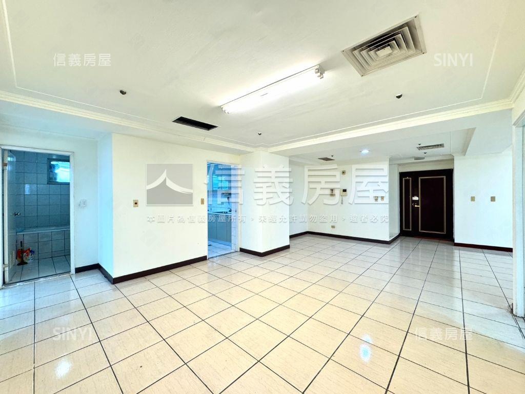 維多利亞四房雙平車房屋室內格局與周邊環境