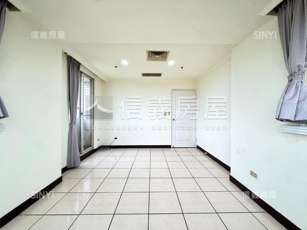 維多利亞四房雙平車房屋室內格局與周邊環境