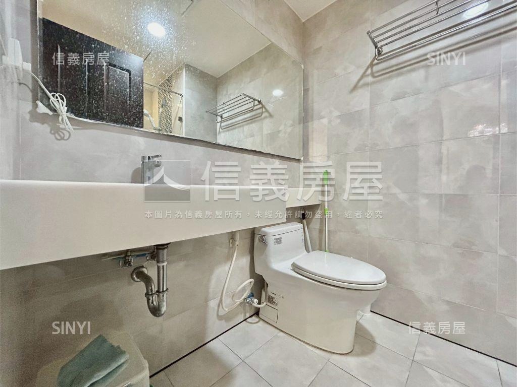 時尚鉑晶三房平車房屋室內格局與周邊環境