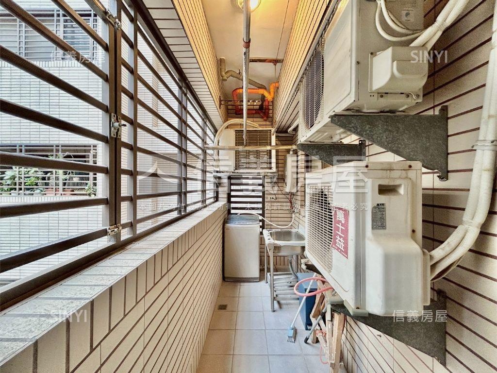 時尚鉑晶三房平車房屋室內格局與周邊環境