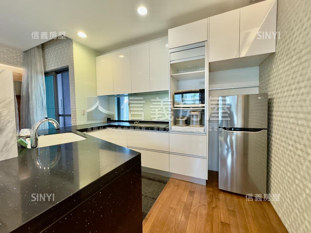 冠德中山稀有露台小豪宅房屋室內格局與周邊環境