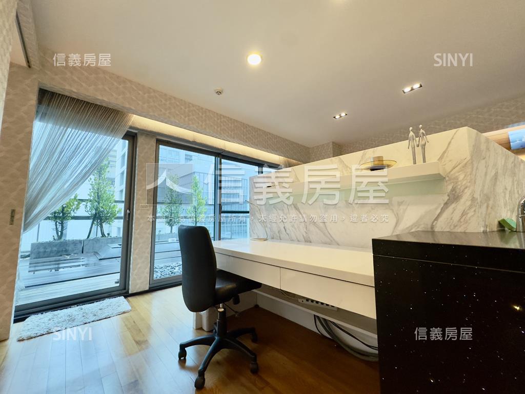冠德中山稀有露台小豪宅房屋室內格局與周邊環境