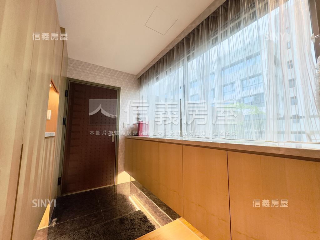 冠德中山稀有露台小豪宅房屋室內格局與周邊環境