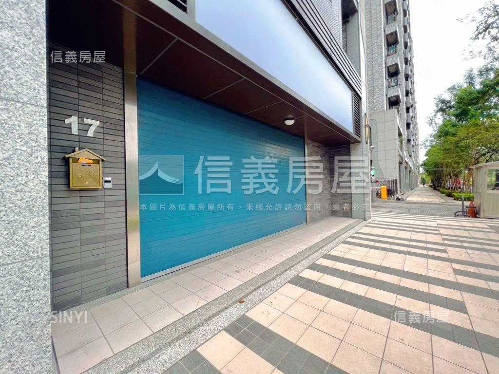 邊間面寬金店面有車位房屋室內格局與周邊環境